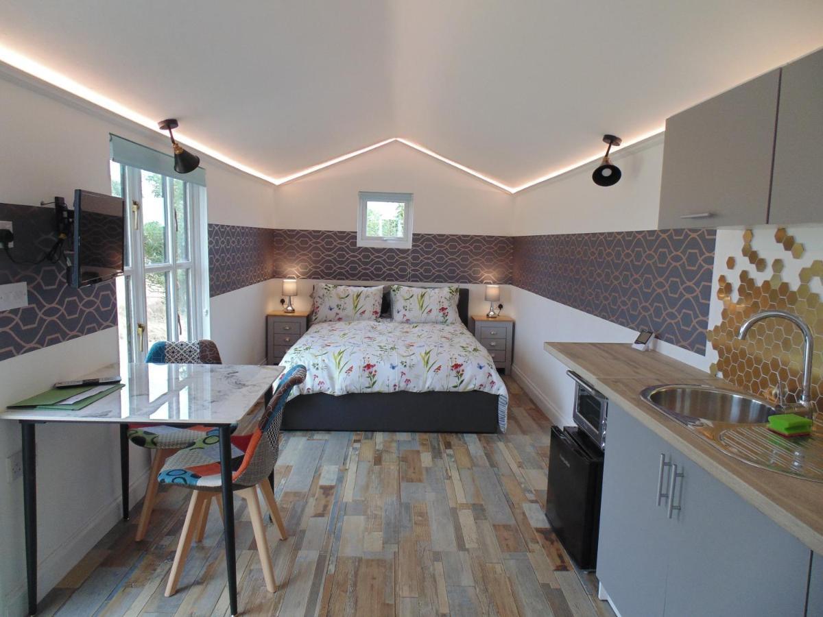 The Cabin Pakenham المظهر الخارجي الصورة